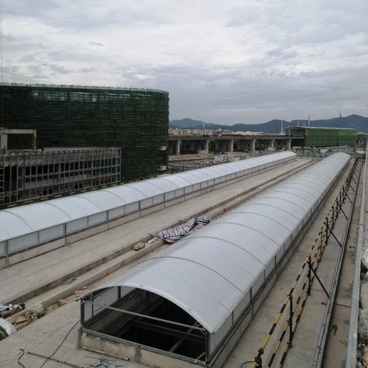 圆拱形排烟天窗